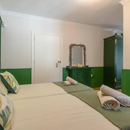 Tres Almendros מארבלה