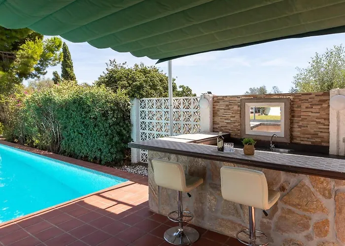 Tres Almendros Villa