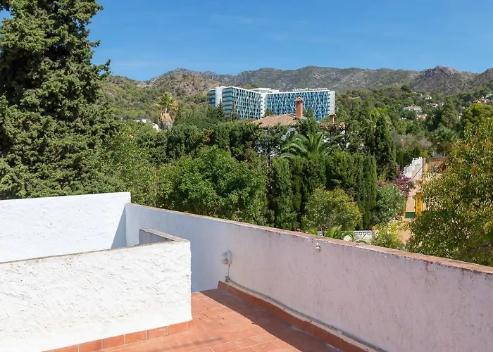 Tres Almendros Villa