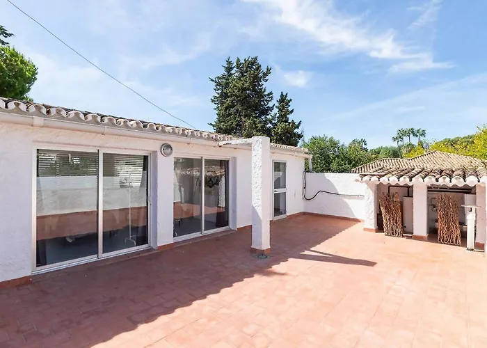 Tres Almendros Villa