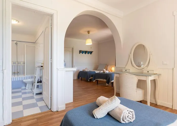 Tres Almendros Villa *